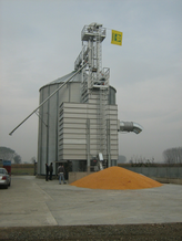 Циклическая шахтная зерносушилка Strahl 405AR