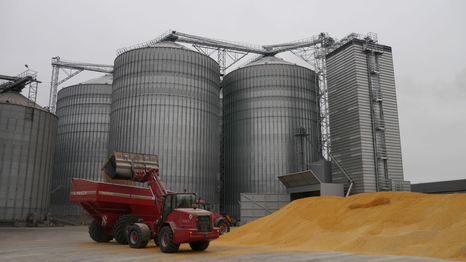 Поточная шахтная зерносушилка с рекуперацией воздуха Strahl 18000FR