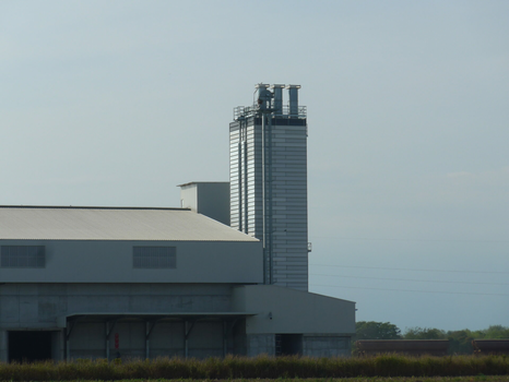 Поточная шахтная зерносушилка с рекуперацией воздуха Strahl 9000FR